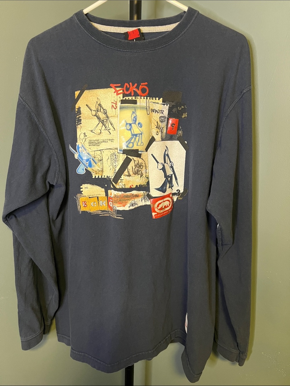 Ecko Unlimited vintage Navy Long Sleeve Graphic Tee